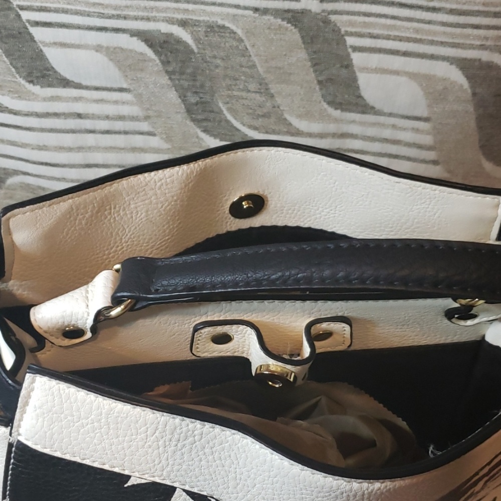 Bag - Picture 3 of 4